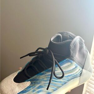 Adidas Yeezy QNTM Frozen Blue